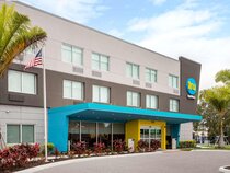 Tru by Hilton Bradenton I 75