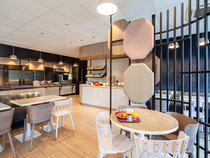 B and B Hotel PARIS Porte des Lilas
