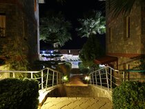 Tropical Deluxe Hotel