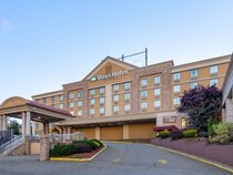 Days Hotel by Wyndham North Bergen /NYC Area