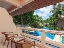 Thanthip Beach Resort
