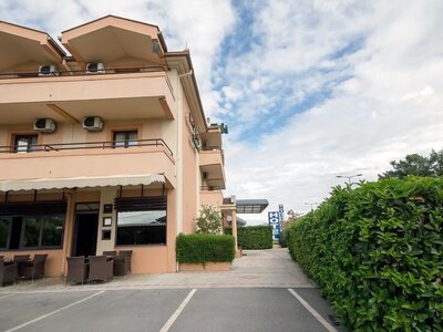 Holiday Inn Foto 6
