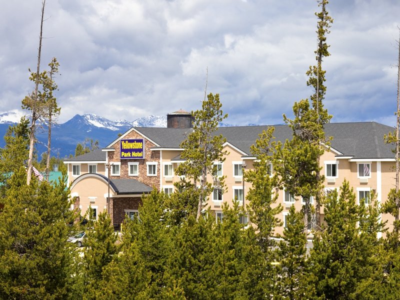 Yellowstone Park Hotel