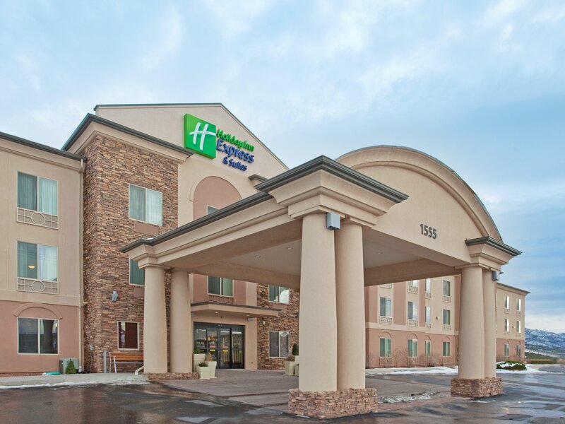 Holiday Inn Express Hotel & Suites Cedar City