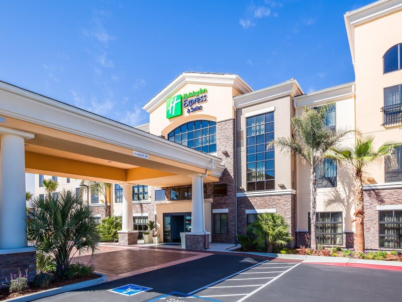 Holiday Inn Express & Suites Eureka USA Eureka