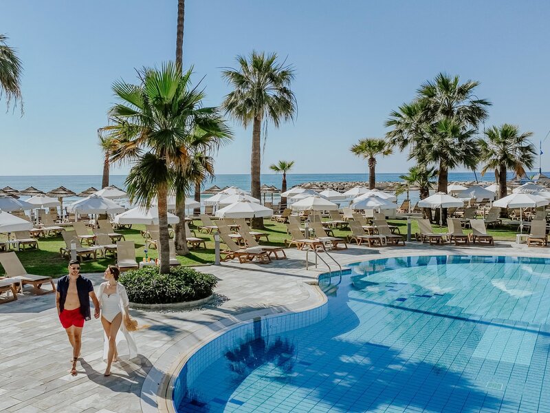The Golden Bay Beach Hotel Zypern