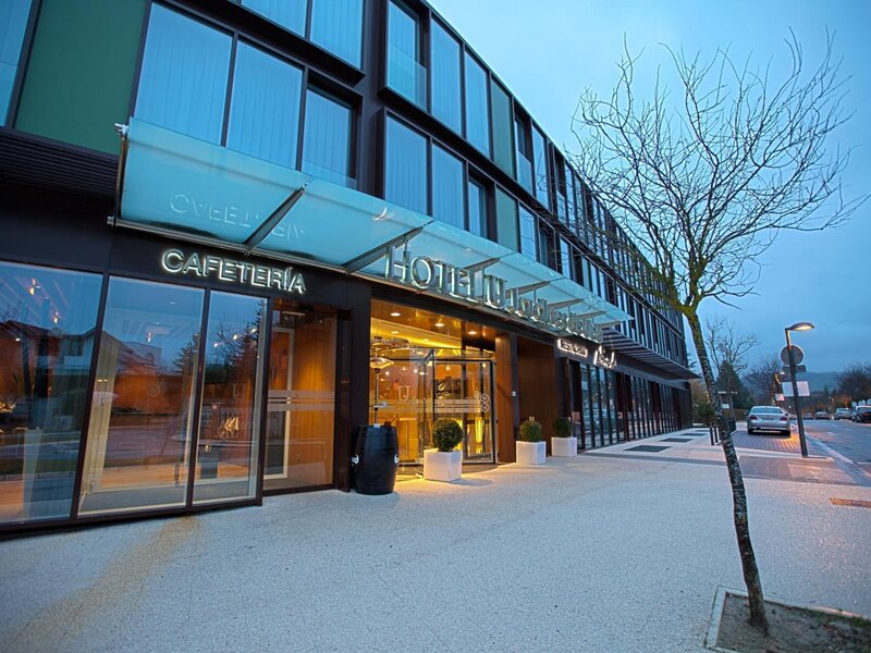 Sercotel Jardines de Uleta Suites Spanien