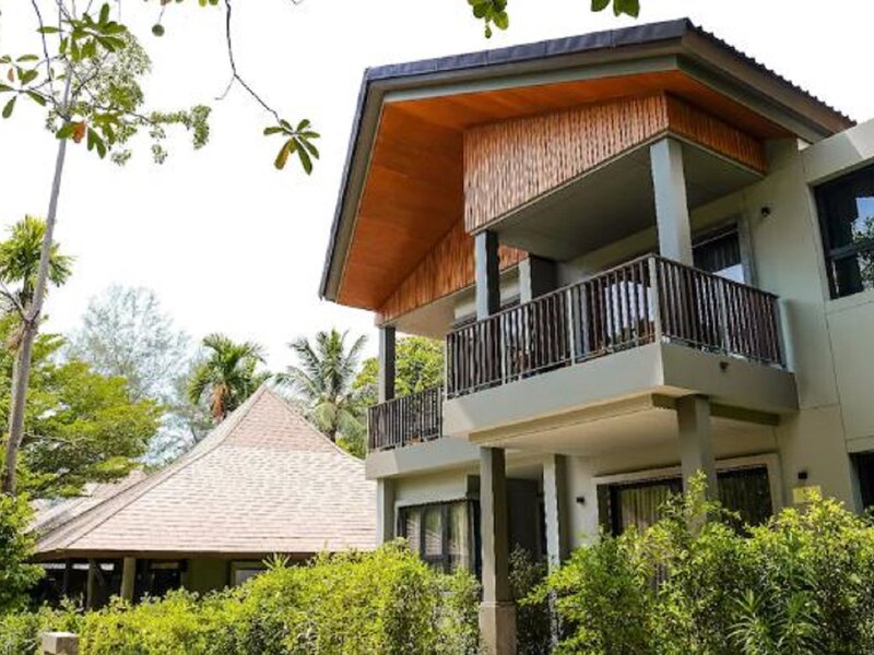 Khaolak Wanaburee Resort