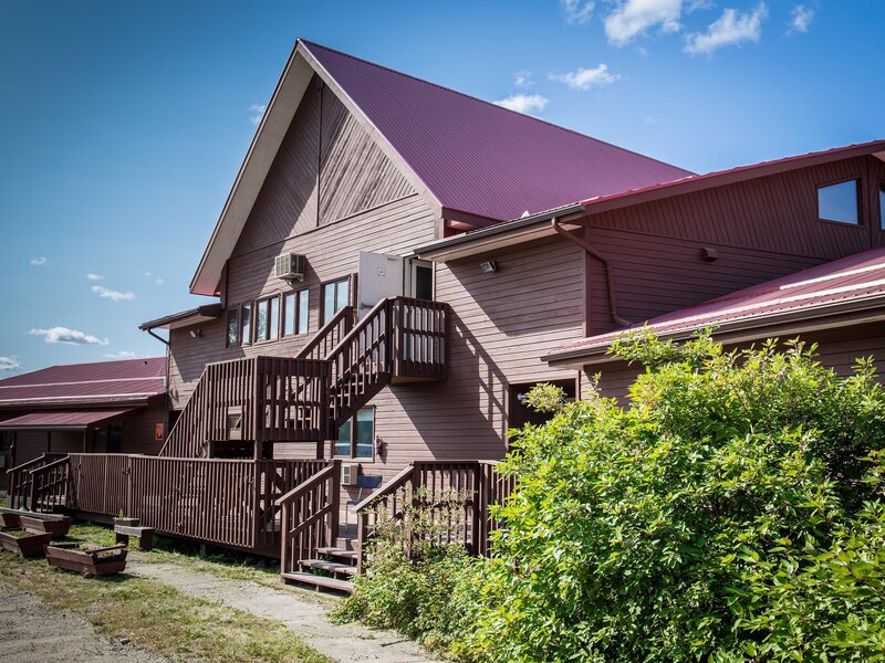 Bedrock Motel Kanada Mayo