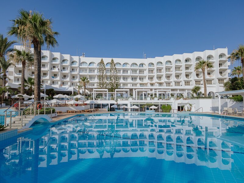 The Golden Coast Beach Hotel Zypern