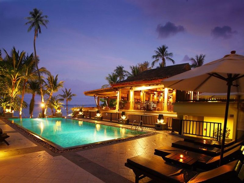 Das Clubresort liegt in Chaweng Noi auf Samui. Das Anwesen befindet sich an einem der schönsten Paradiesstrände der Welt. Impiana Resort Chaweng Noi
