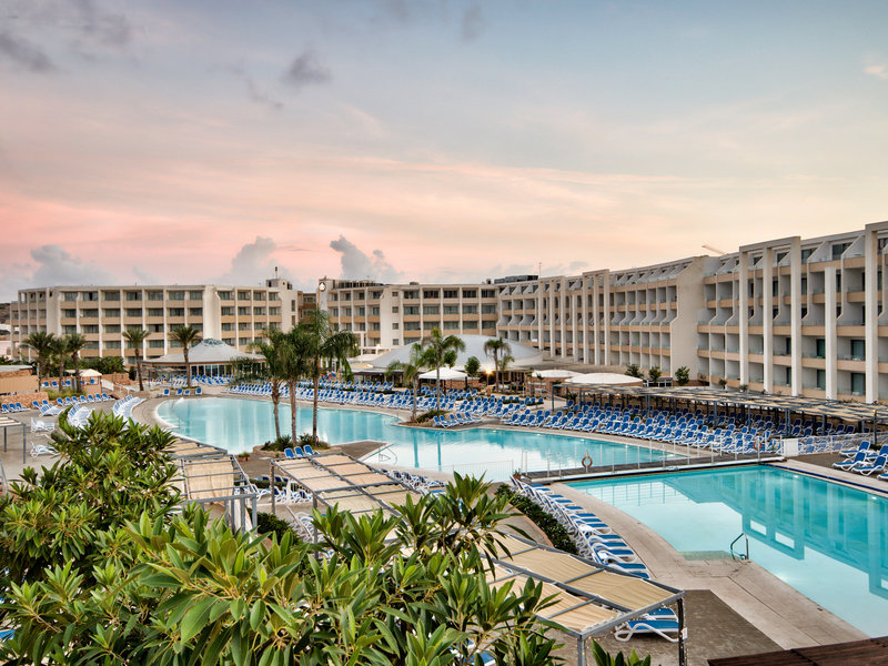 db Seabank Resort + Spa Malta