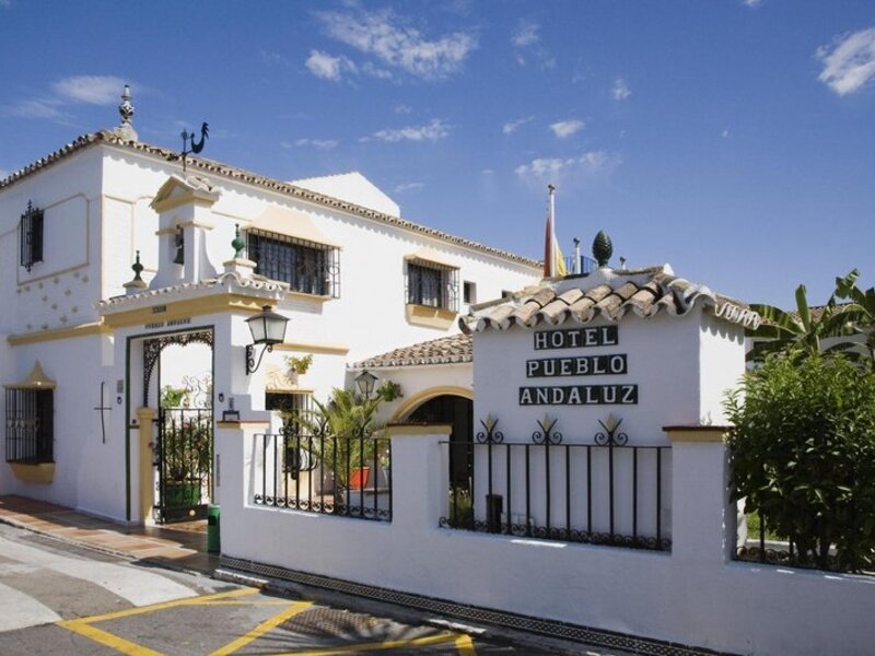 Globales Pueblo Andaluz Spanien San Pedro de Alcántara
