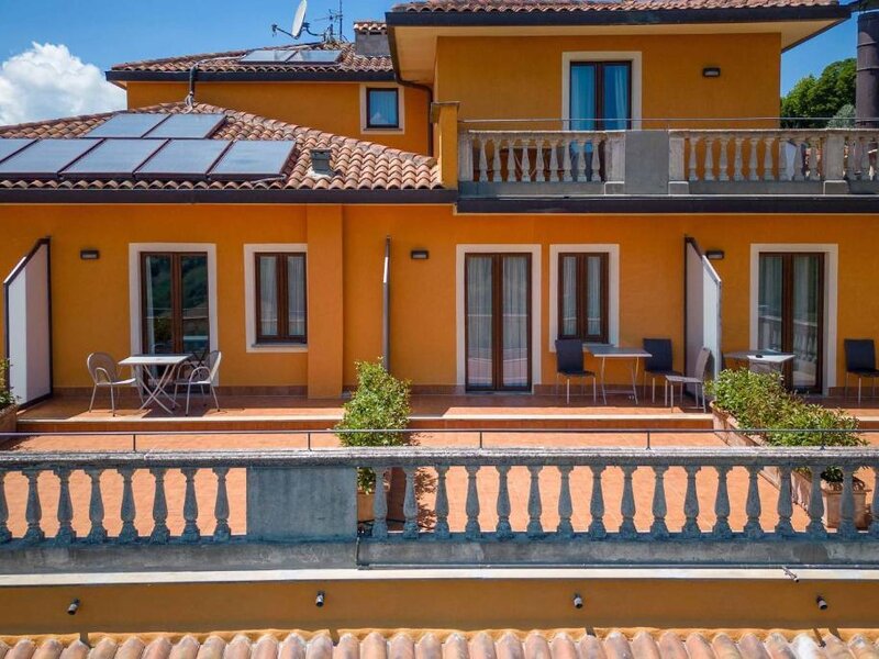 Hotel Fortebraccio Italien Montone