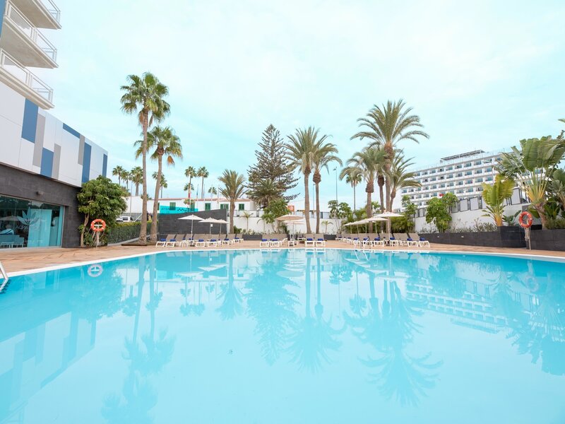 LABRANDA Marieta – Adults only