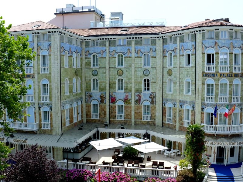 Grande Albergo Ausonia and Hungaria