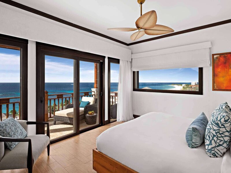 Zemi Beach House empty Shoal Bay Village